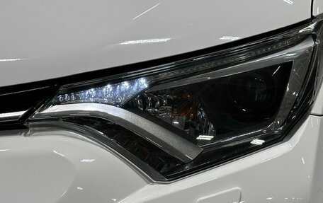 Toyota RAV4, 2018 год, 2 380 000 рублей, 4 фотография