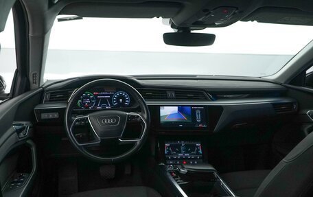 Audi e-tron I, 2021 год, 4 499 999 рублей, 6 фотография