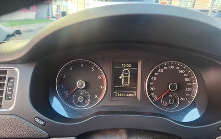 Volkswagen Jetta VI, 2012 год, 1 200 000 рублей, 13 фотография