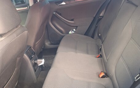 Volkswagen Jetta VI, 2012 год, 1 200 000 рублей, 17 фотография