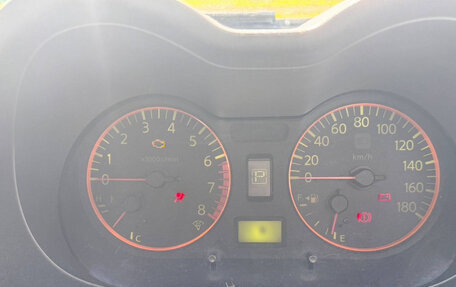 Nissan Avenir II, 2004 год, 245 000 рублей, 9 фотография