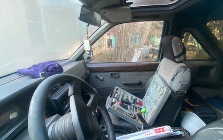 Nissan Terrano II рестайлинг, 1992 год, 300 000 рублей, 4 фотография