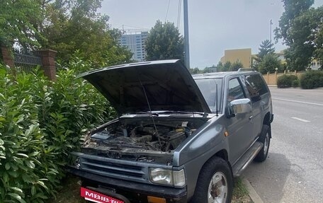 Nissan Terrano II рестайлинг, 1992 год, 300 000 рублей, 2 фотография