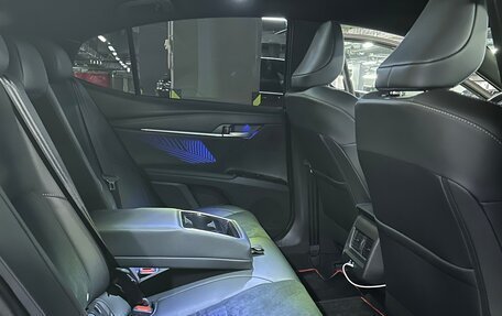Toyota Camry, 2025 год, 4 050 000 рублей, 13 фотография