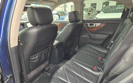 Infiniti QX70, 2014 год, 2 590 000 рублей, 12 фотография