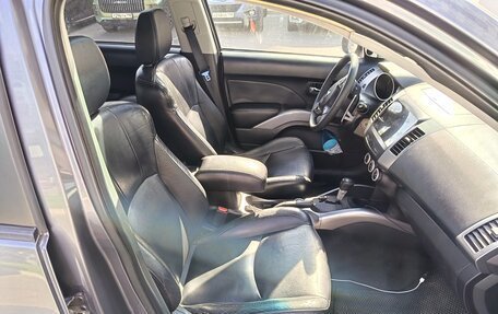 Mitsubishi Outlander III рестайлинг 3, 2007 год, 880 000 рублей, 10 фотография