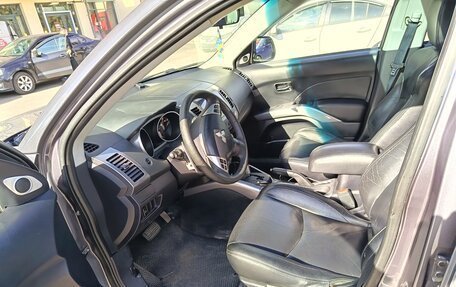 Mitsubishi Outlander III рестайлинг 3, 2007 год, 880 000 рублей, 4 фотография