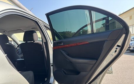 Toyota Avensis III рестайлинг, 2006 год, 670 000 рублей, 15 фотография