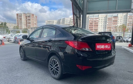 Hyundai Solaris II рестайлинг, 2015 год, 825 000 рублей, 2 фотография