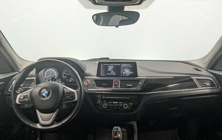 BMW 1 серия, 2020 год, 2 450 000 рублей, 14 фотография