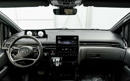 Hyundai Staria, 2022 год, 4 060 000 рублей, 25 фотография