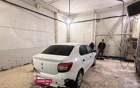 Renault Logan II, 2017 год, 250 000 рублей, 2 фотография