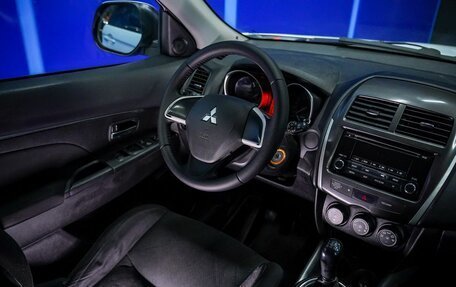 Mitsubishi ASX I рестайлинг, 2013 год, 900 000 рублей, 23 фотография