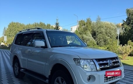 Mitsubishi Pajero IV, 2014 год, 1 949 000 рублей, 3 фотография