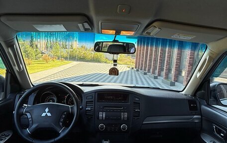 Mitsubishi Pajero IV, 2014 год, 1 949 000 рублей, 13 фотография