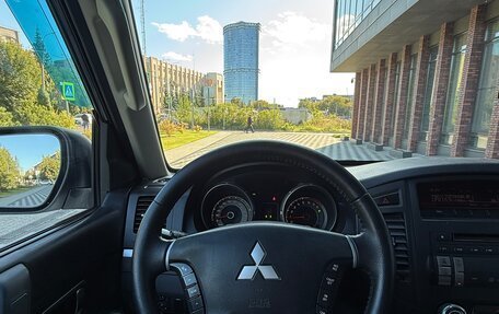 Mitsubishi Pajero IV, 2014 год, 1 949 000 рублей, 10 фотография