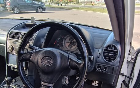 Toyota Altezza, 2003 год, 990 000 рублей, 8 фотография