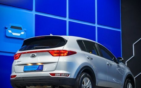 KIA Sportage IV рестайлинг, 2018 год, 1 800 000 рублей, 6 фотография