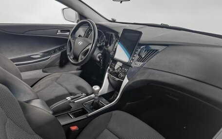 Hyundai Sonata VI, 2011 год, 779 000 рублей, 10 фотография