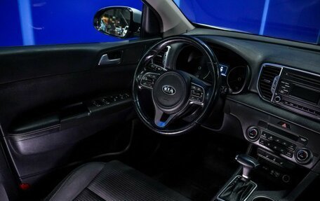 KIA Sportage IV рестайлинг, 2018 год, 1 800 000 рублей, 24 фотография