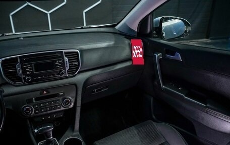 KIA Sportage IV рестайлинг, 2018 год, 1 800 000 рублей, 26 фотография