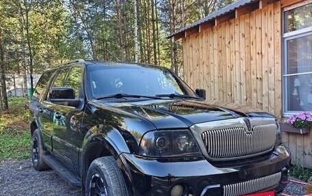 Lincoln Navigator, 2003 год, 2 300 000 рублей, 25 фотография