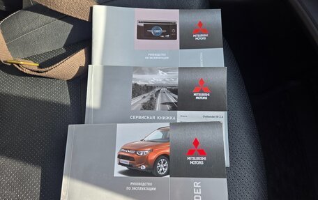 Mitsubishi Outlander III рестайлинг 3, 2013 год, 1 395 000 рублей, 13 фотография