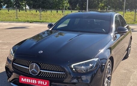 Mercedes-Benz E-Класс, 2021 год, 4 200 000 рублей, 2 фотография