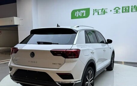 Volkswagen T-Roc I, 2022 год, 1 600 000 рублей, 4 фотография