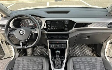 Volkswagen T-Cross I, 2022 год, 1 300 000 рублей, 4 фотография
