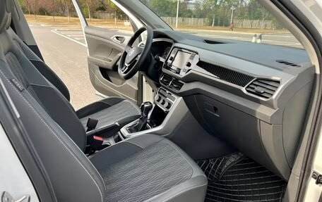Volkswagen T-Cross I, 2022 год, 1 300 000 рублей, 5 фотография