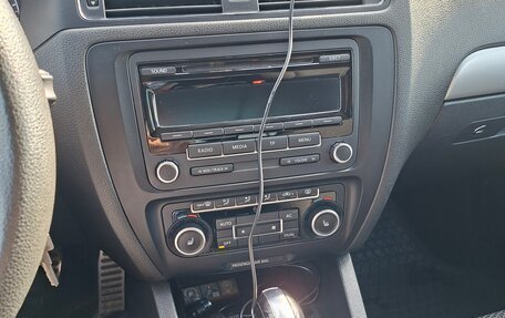 Volkswagen Jetta VI, 2012 год, 990 000 рублей, 17 фотография