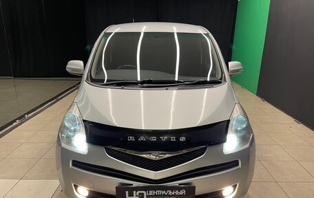 Toyota Ractis I, 2010 год, 690 000 рублей, 2 фотография
