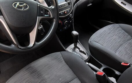 Hyundai Solaris II рестайлинг, 2015 год, 850 000 рублей, 6 фотография