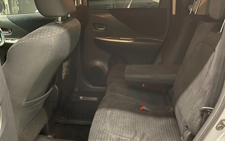 Toyota Ractis I, 2010 год, 690 000 рублей, 8 фотография