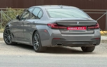 BMW 5 серия, 2021 год, 3 050 000 рублей, 2 фотография