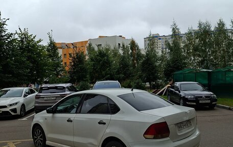 Volkswagen Polo VI (EU Market), 2013 год, 375 000 рублей, 2 фотография