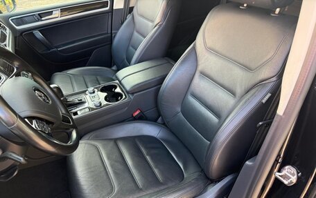 Volkswagen Touareg III, 2017 год, 4 200 000 рублей, 6 фотография