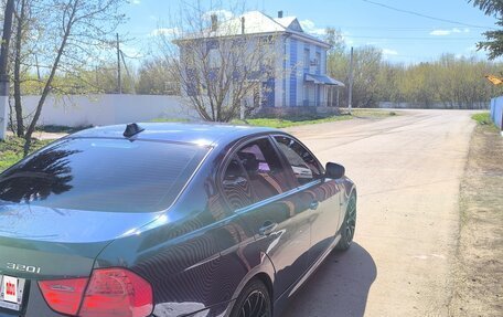BMW 3 серия, 2010 год, 1 000 000 рублей, 2 фотография