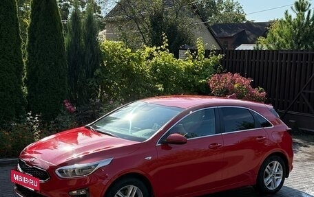 KIA cee'd III, 2018 год, 1 580 000 рублей, 2 фотография
