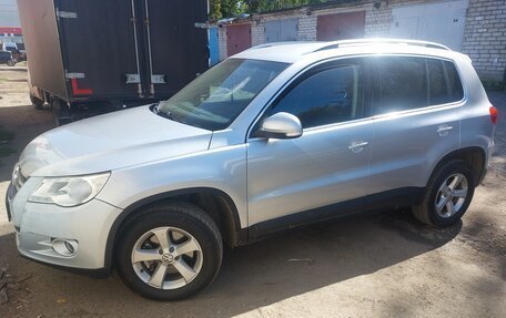 Volkswagen Tiguan I, 2011 год, 990 000 рублей, 3 фотография