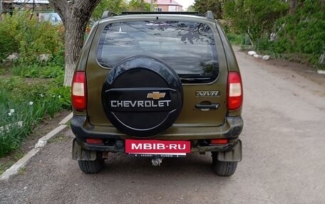 Chevrolet Niva I рестайлинг, 2005 год, 333 000 рублей, 2 фотография