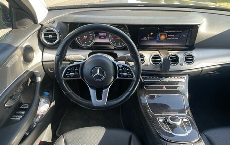 Mercedes-Benz E-Класс, 2019 год, 2 393 000 рублей, 6 фотография