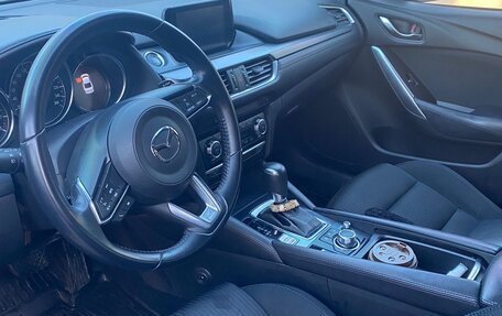 Mazda 6, 2017 год, 1 900 000 рублей, 4 фотография
