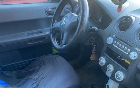 Mitsubishi Colt VI рестайлинг, 2006 год, 310 000 рублей, 2 фотография