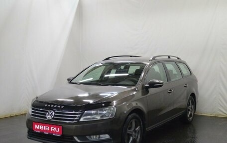 Volkswagen Passat B7, 2013 год, 855 000 рублей, 1 фотография