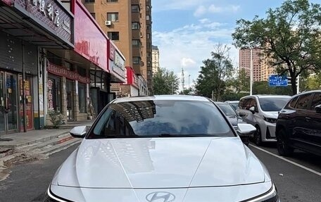 Hyundai Elantra, 2023 год, 1 290 000 рублей, 2 фотография