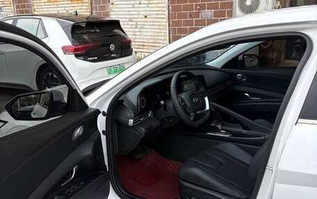 Hyundai Elantra, 2023 год, 1 290 000 рублей, 8 фотография