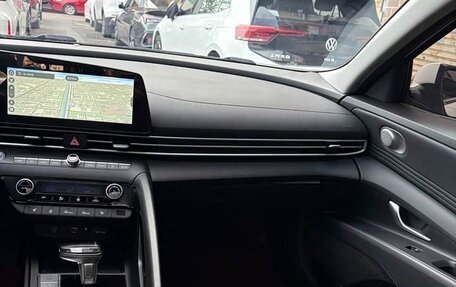 Hyundai Elantra, 2023 год, 1 290 000 рублей, 11 фотография