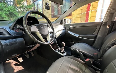 Hyundai Solaris II рестайлинг, 2013 год, 730 000 рублей, 18 фотография